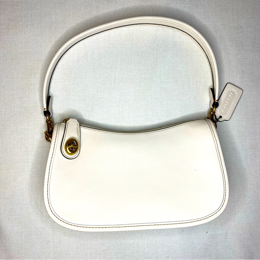 Coach Glove tanned Leather Swinger Shoulder Bag Crossbody Strap White Chalk